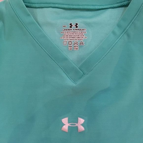 NWT Under Armour Woman Heatgear Compression Top - Picture 2 of 4